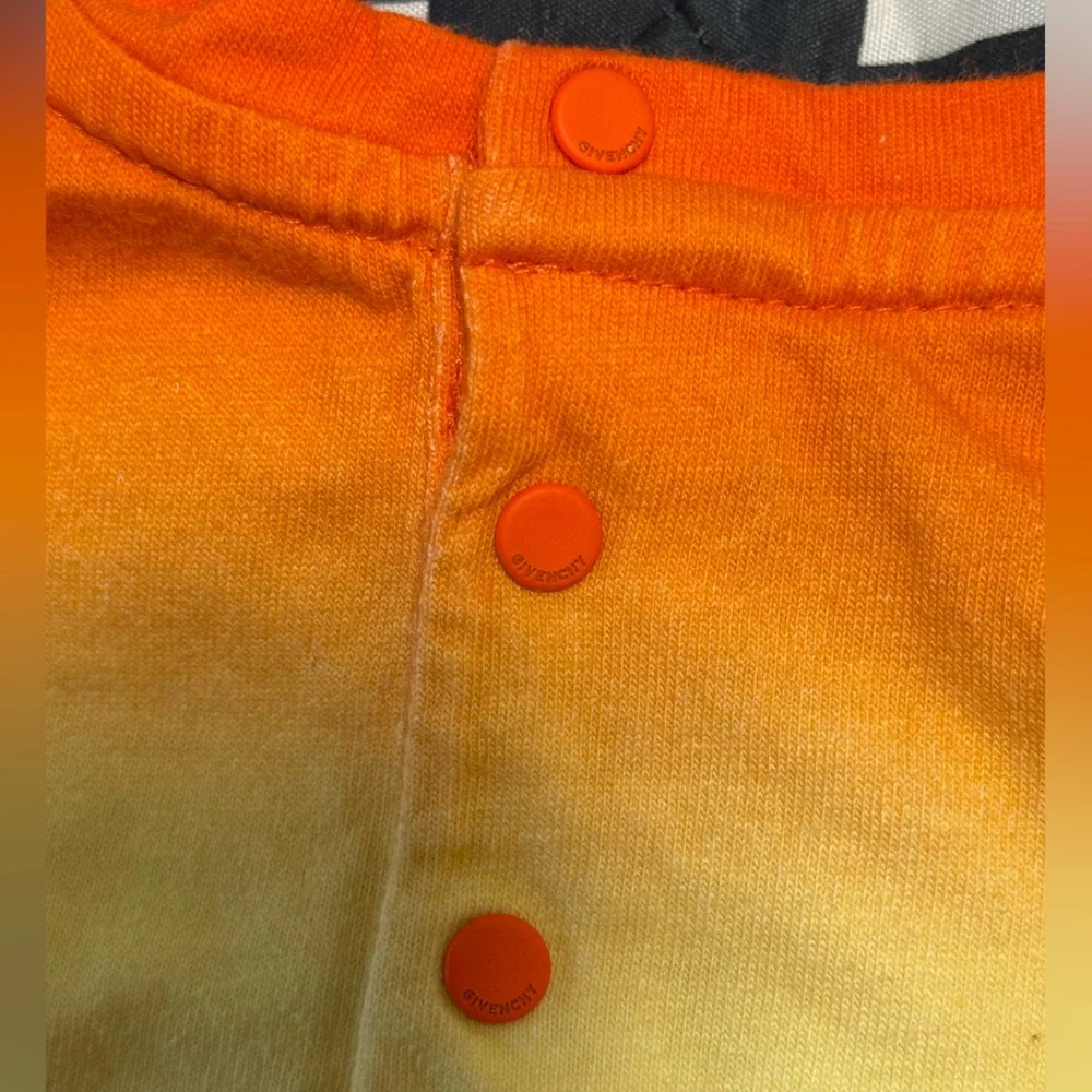 GIVENCHY Ruffled Ombré Cotton Shirt Size 6M - Picture 11 of 15